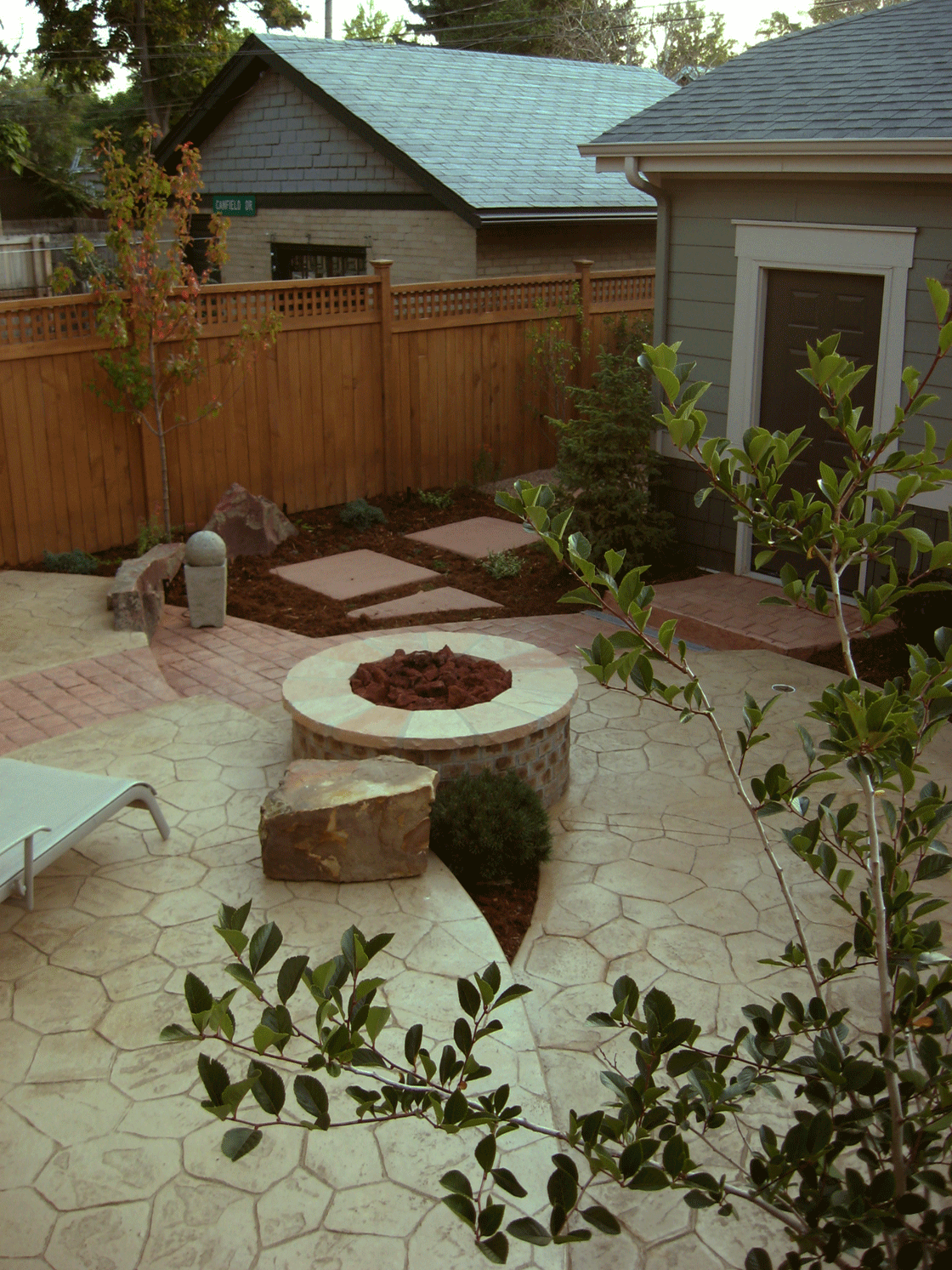 patio_larkin_2.gif